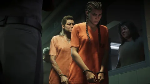 Lucia en tenue orange, menottée, entre deux gardiens du pénitencier, capture officielle
