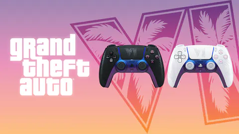 Les deux manettes DualSense en édition limitée Grand Theft Auto VI, une noire et une blanche, devant le logo du jeu, photo officielle PlayStation