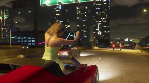 Lucia debout sur le toit d’une voiture rouge devant les tours de Vice City de nuit, photogramme du Trailer 1 (0:25)