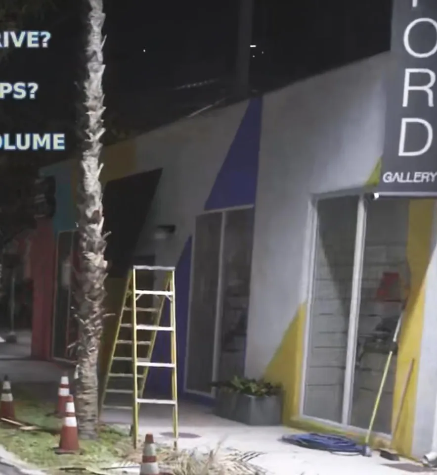 Offizieller Screenshot aus GTA VI: Gebäude L1659